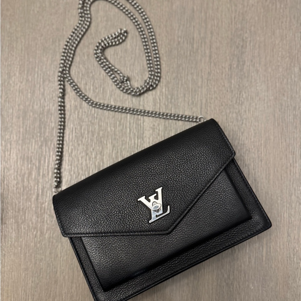 LV MyLockMe Chain Pochette